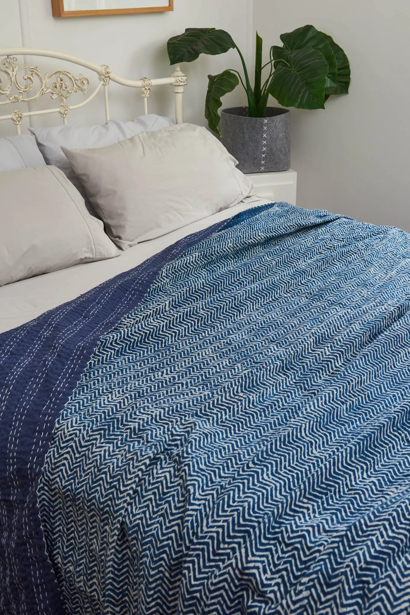Kantha Quilt Indigo Zig Zag