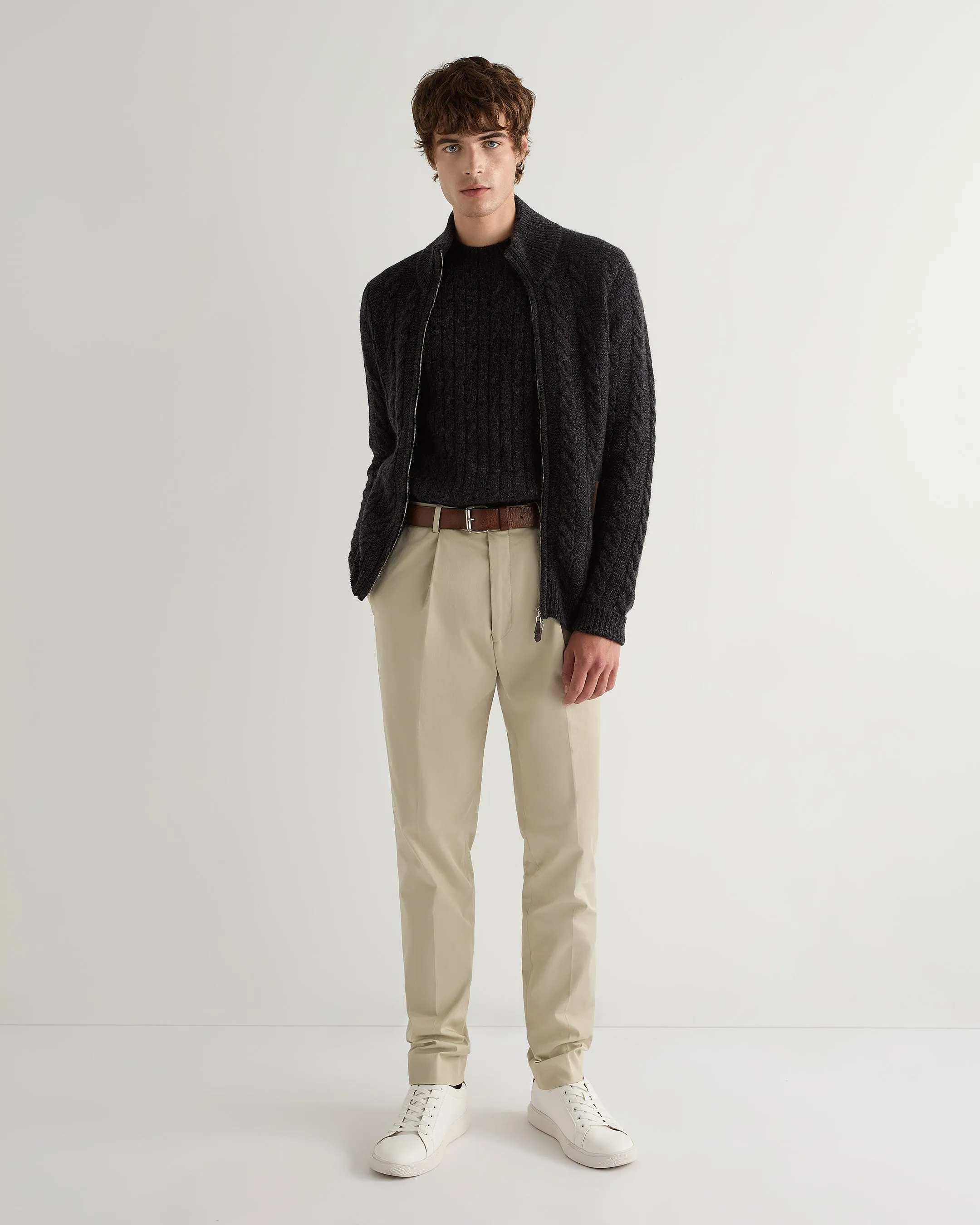 Men's Thames Cable Round Neck Cashmere Sweater Granite Grey
