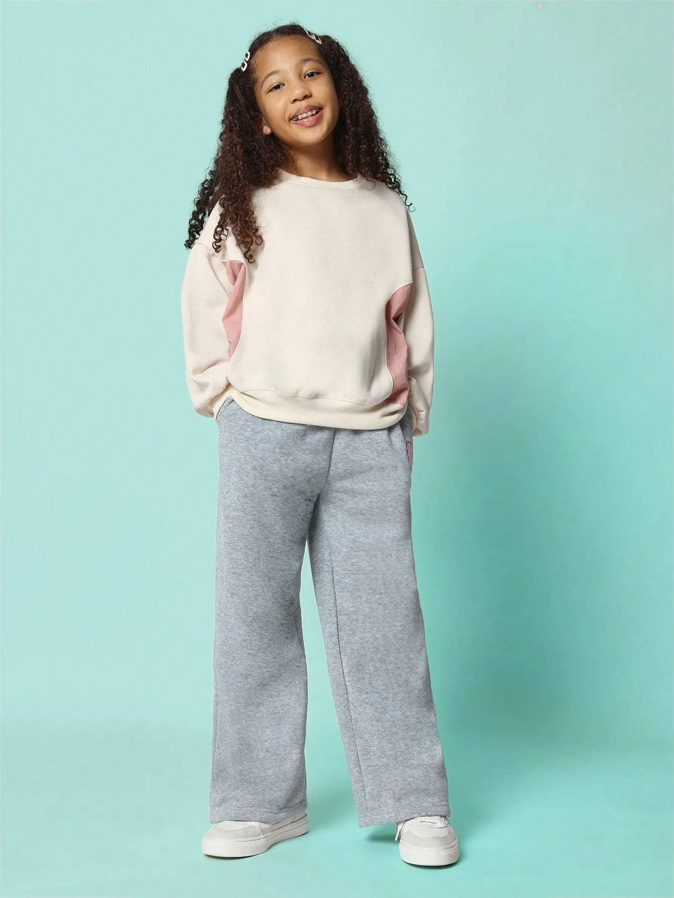 Tween Girls Comfy Hybrid Vintage Fit Contrast Panel Sweatshirt